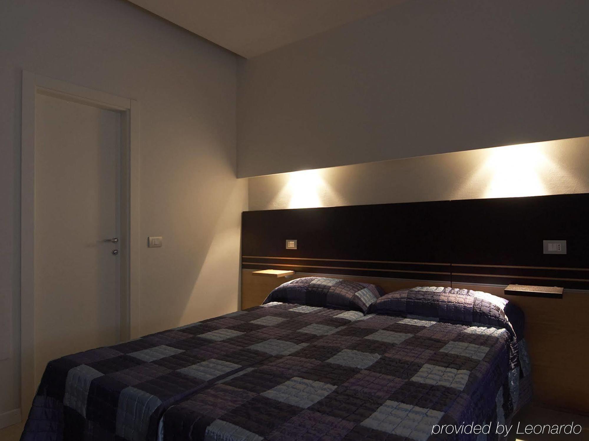 Hotel Villa Lalla Rimini Esterno foto